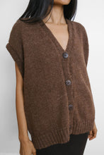 Load image into Gallery viewer, Cocoa Boketto Vest