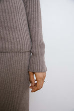 Load image into Gallery viewer, Sand Flint Henley