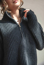 Load image into Gallery viewer, Onyx Esra Half Zip